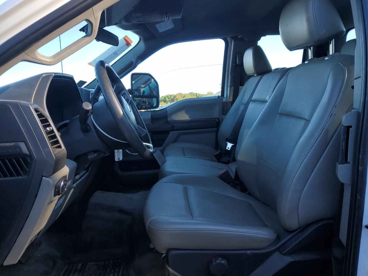 FORD F-350 SUPER DUTY