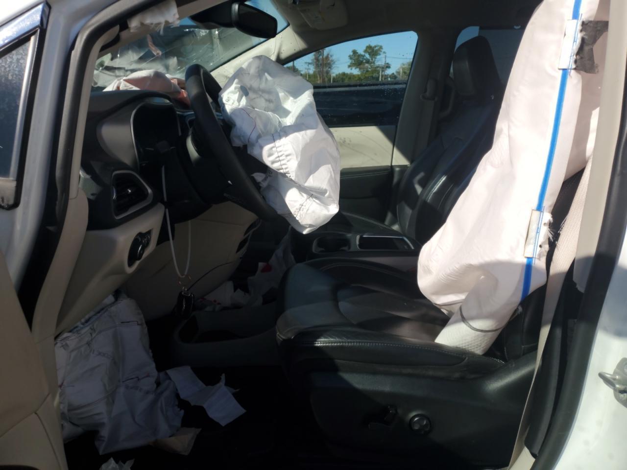 CHRYSLER PACIFICA TOURING L