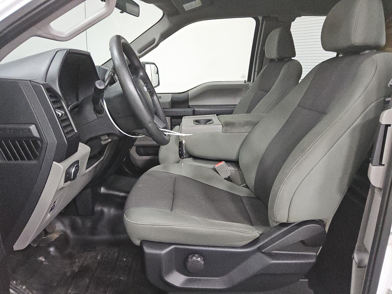 FORD F-150 SUPER CAB