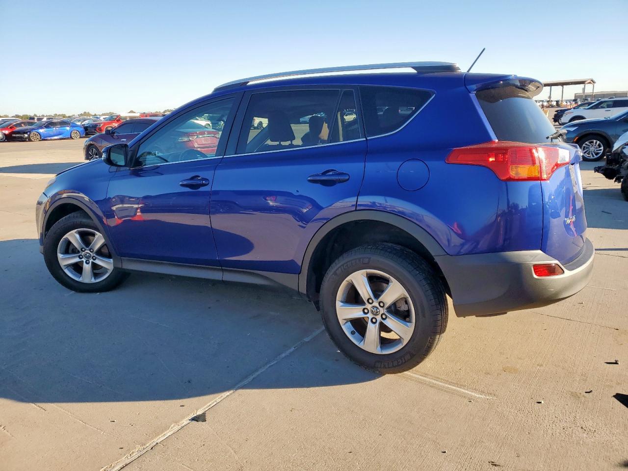 TOYOTA RAV4 XLE