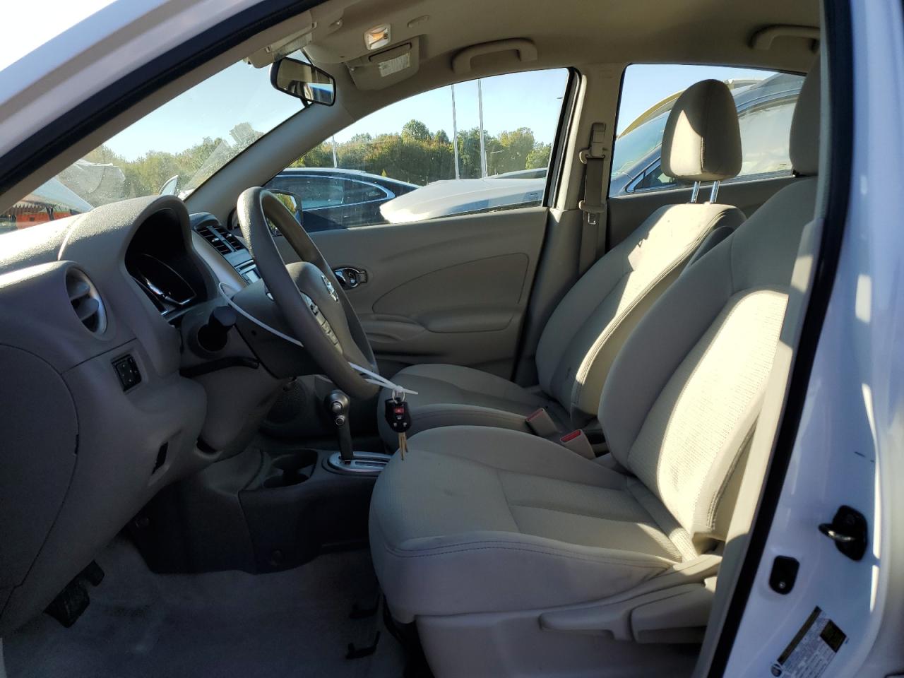 NISSAN VERSA S