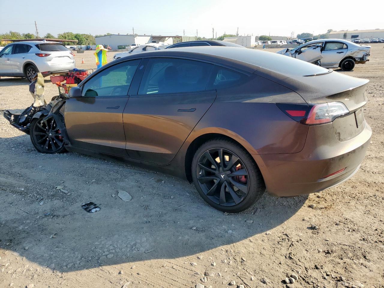 TESLA MODEL 3