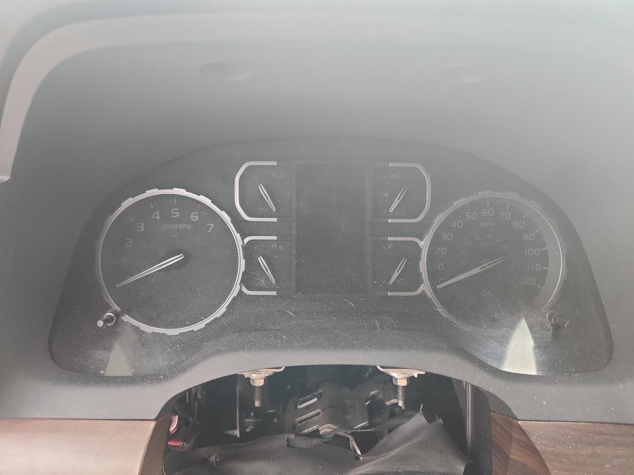 TOYOTA TUNDRA CREWMAX LIMITED