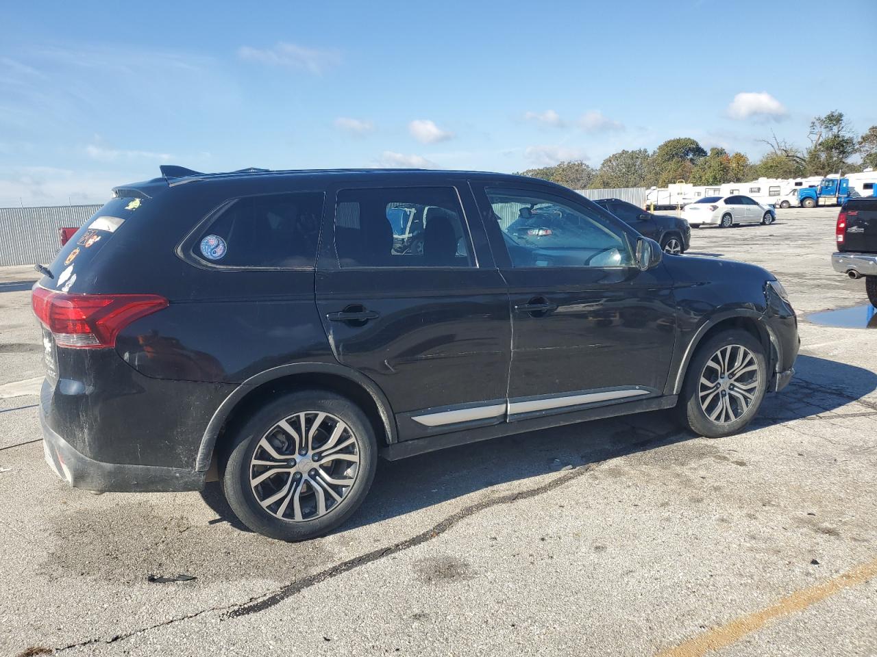 MITSUBISHI OUTLANDER ES