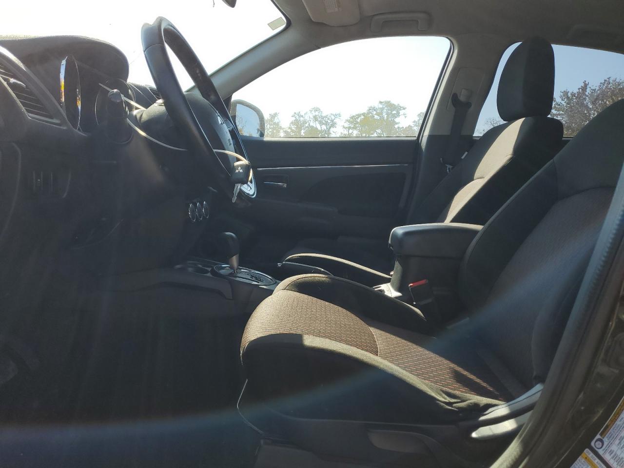 MITSUBISHI OUTLANDER ES