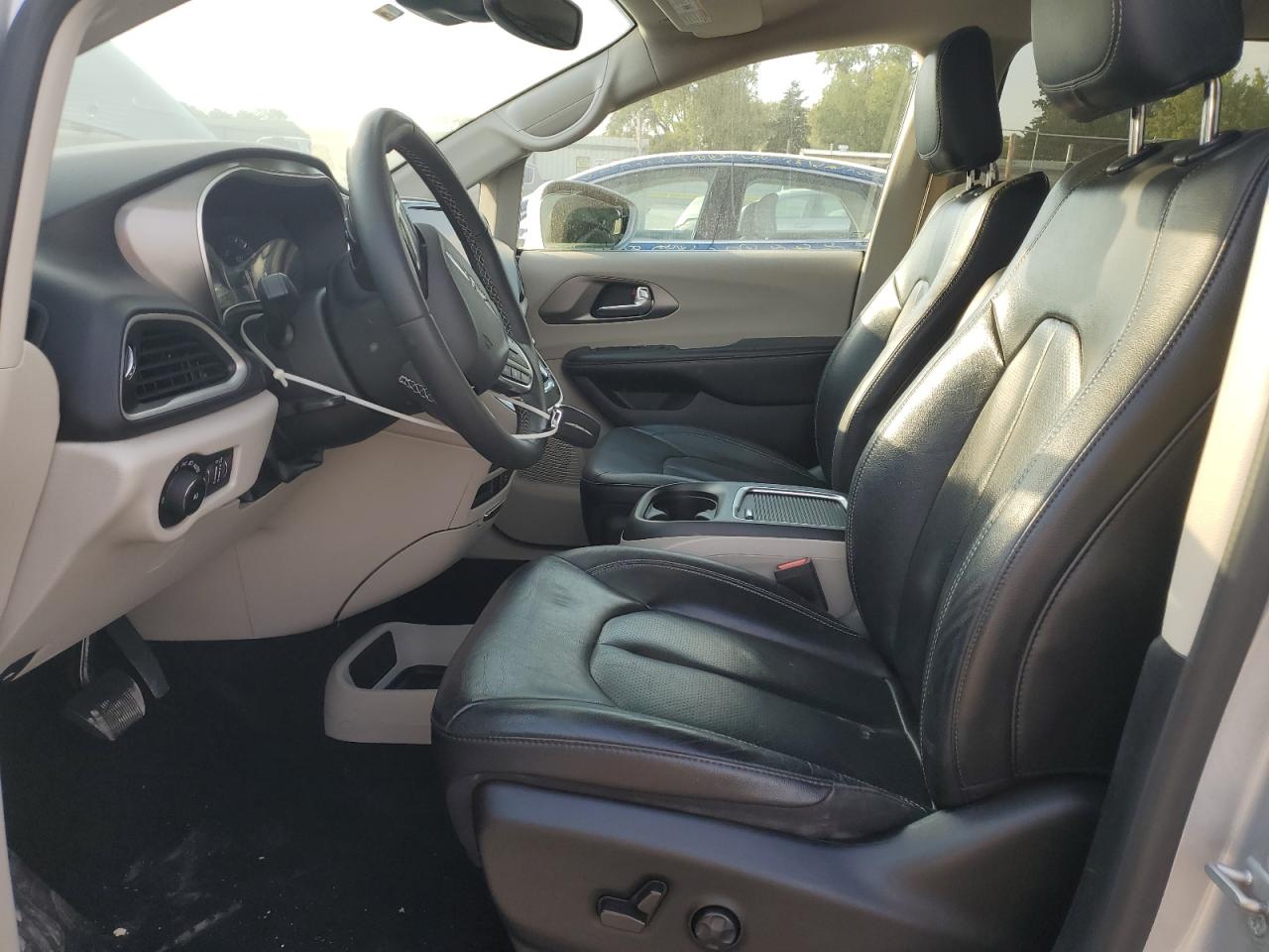 CHRYSLER PACIFICA TOURING L