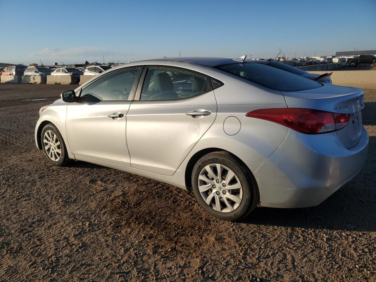 HYUNDAI ELANTRA GLS