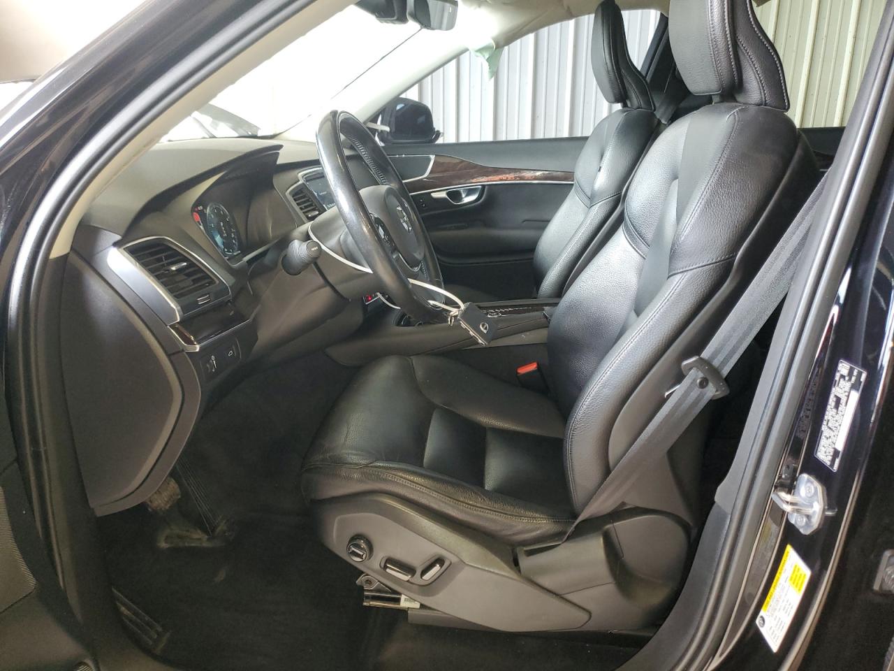 VOLVO XC90 T6 MOMENTUM