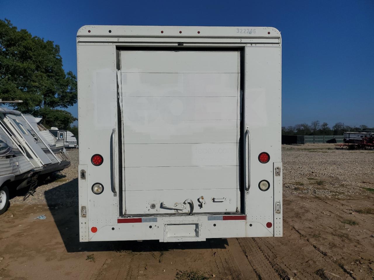 FORD ECONOLINE E450 SUPER DUTY COMMERCIAL STRIPPED CHASSIS