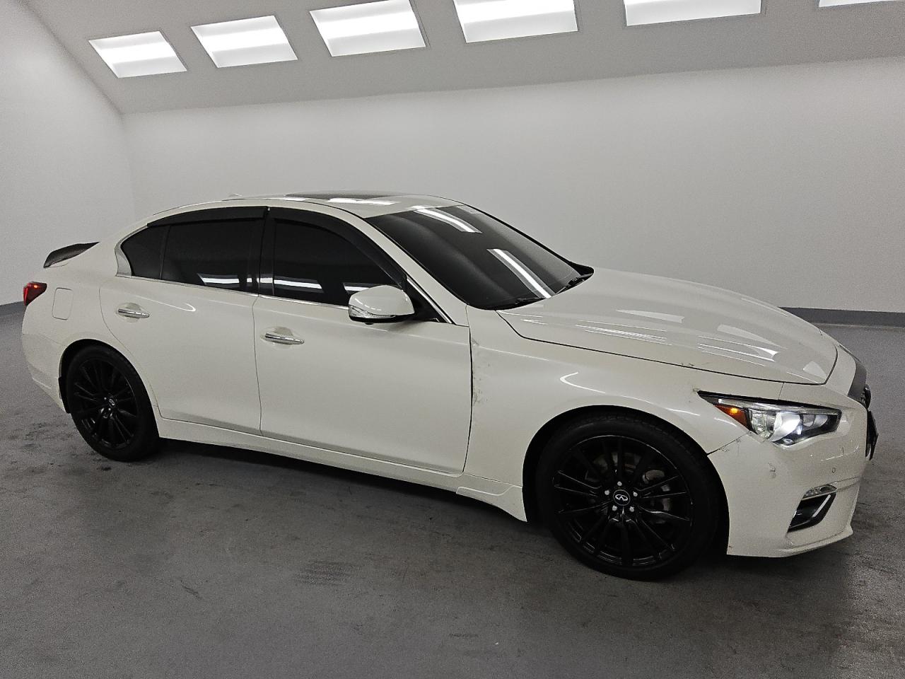 INFINITI Q50 LUXE