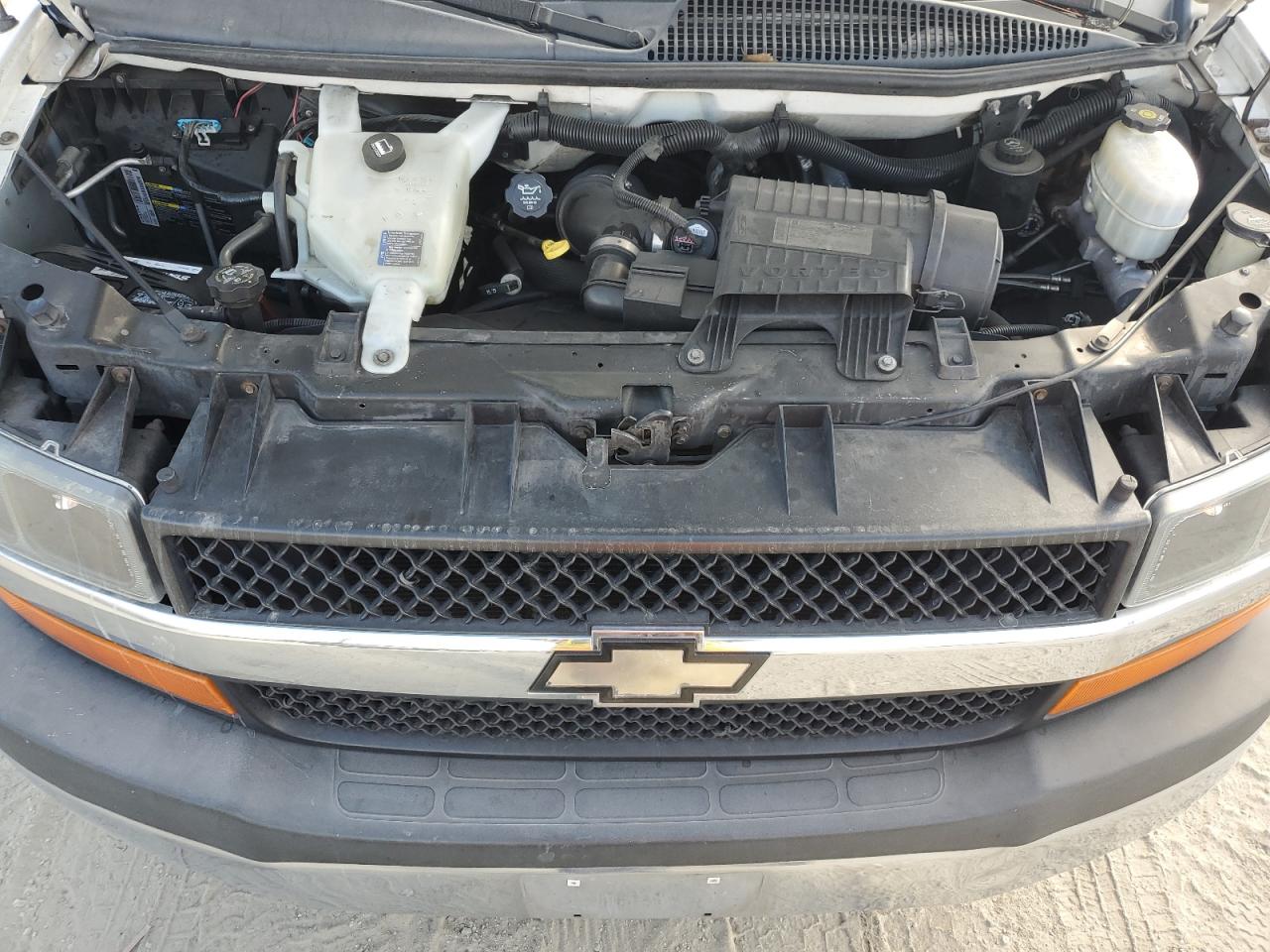 CHEVROLET EXPRESS LT