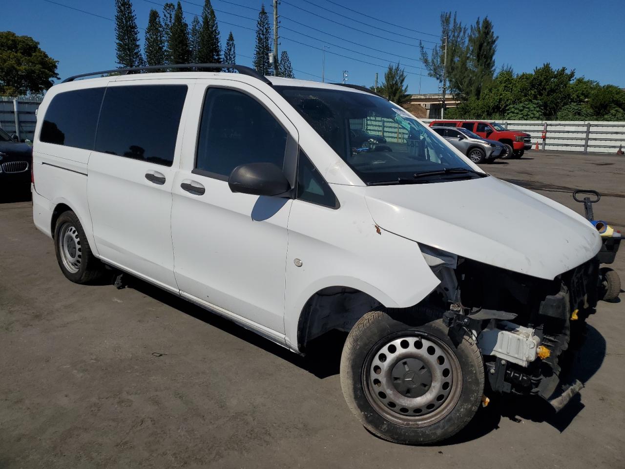 MERCEDES-BENZ METRIS