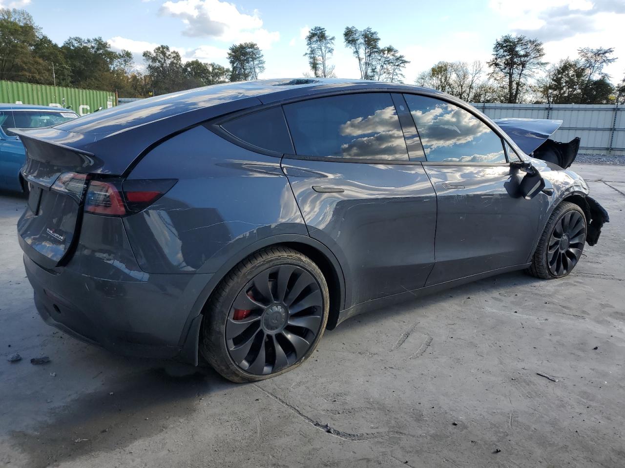 TESLA MODEL Y