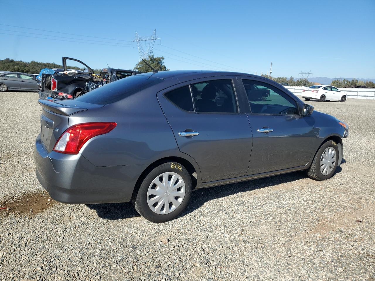 NISSAN VERSA S