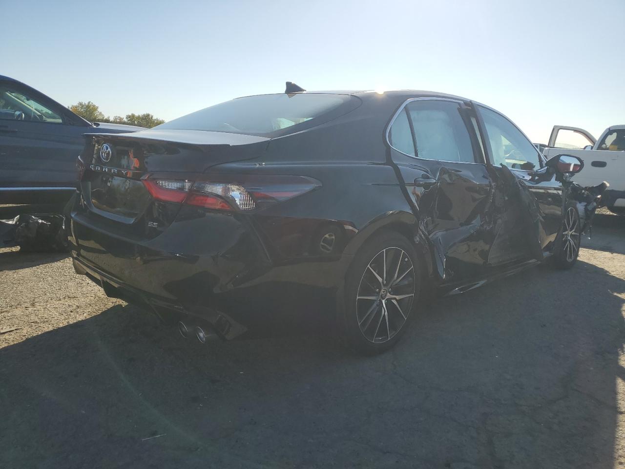 TOYOTA CAMRY SE NIGHT SHADE