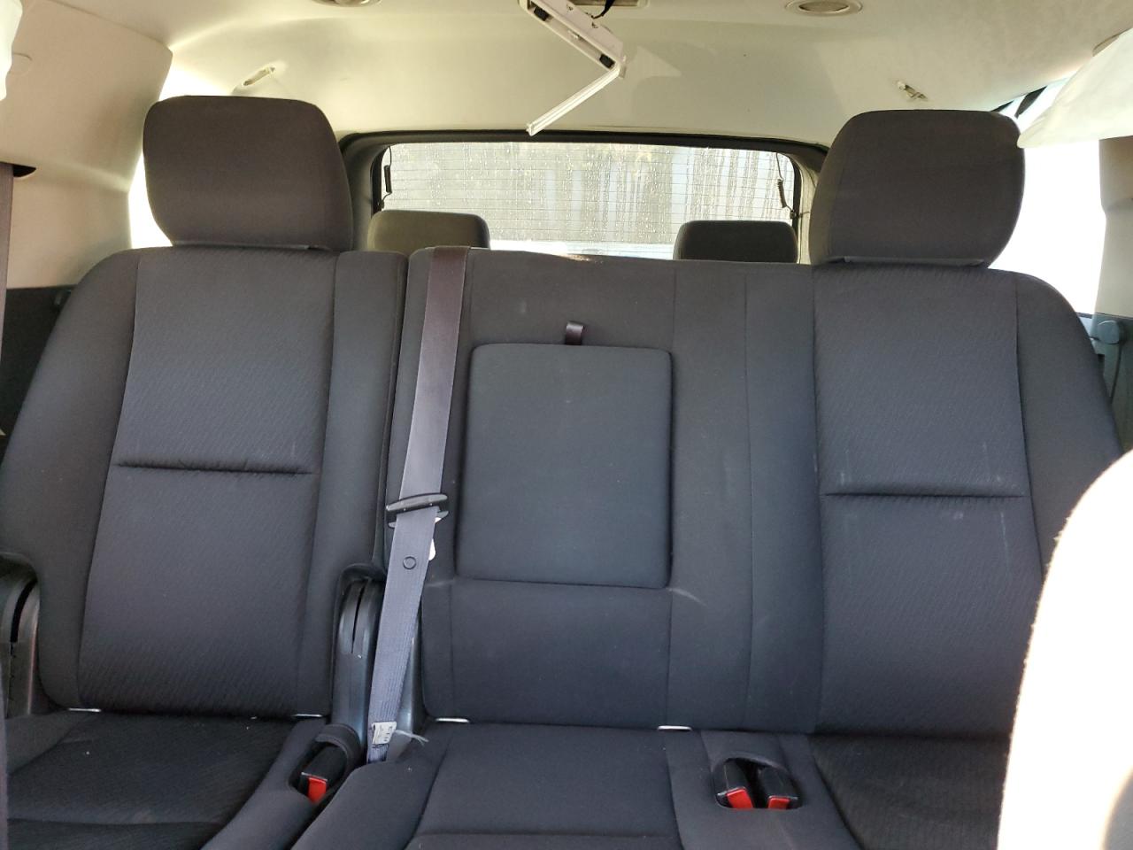 CHEVROLET TAHOE C1500 LS