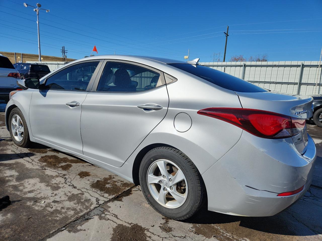 HYUNDAI ELANTRA SE