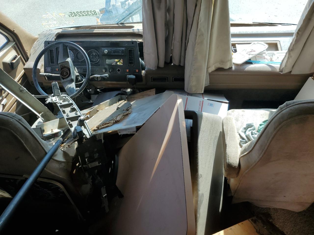 Lot #3286830220 1998 FLEETWOOD SOUTHWIND