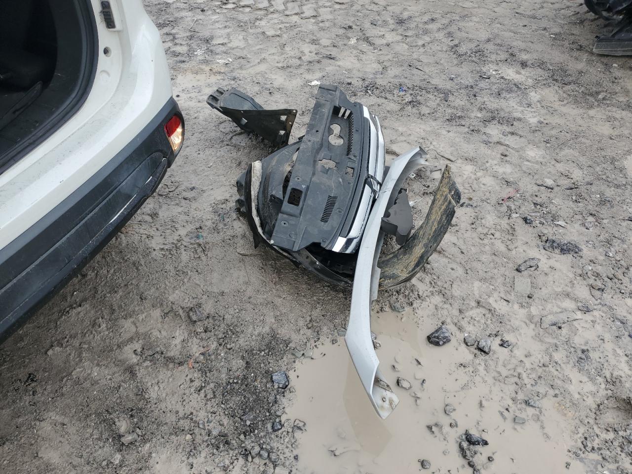 MITSUBISHI OUTLANDER SE