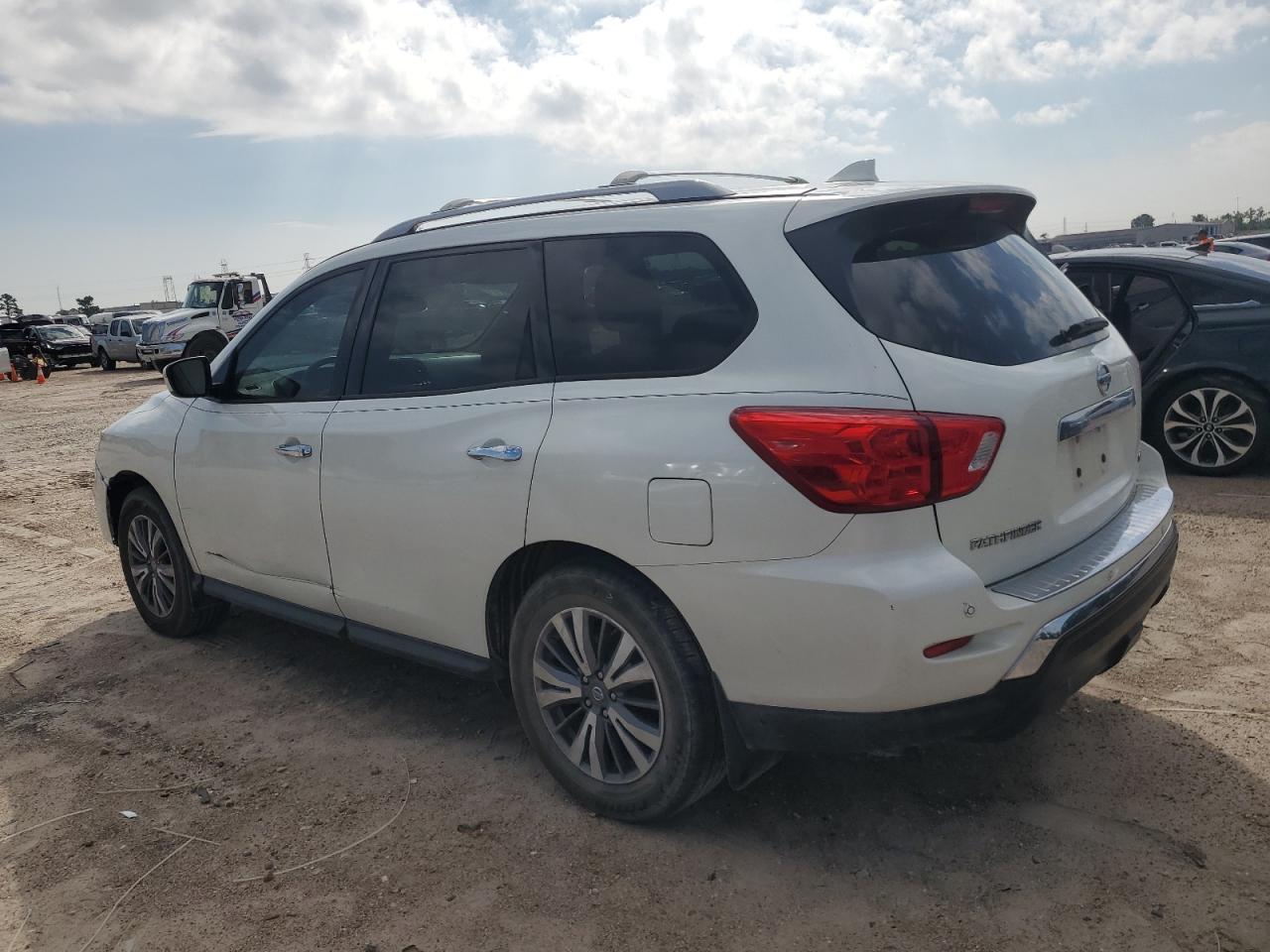 NISSAN PATHFINDER SV