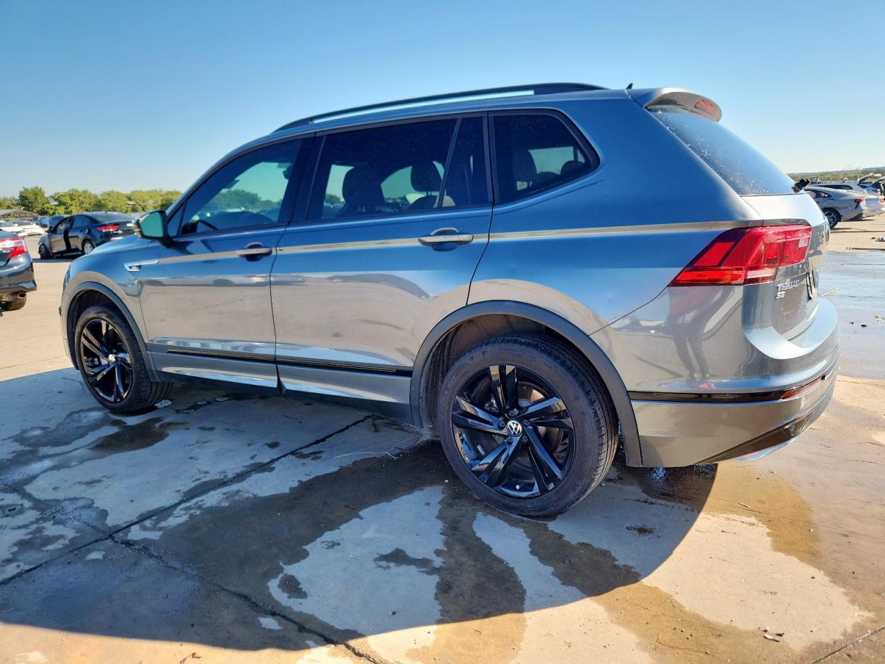 VOLKSWAGEN TIGUAN SE