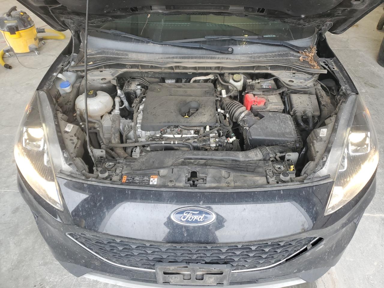 FORD ESCAPE SE