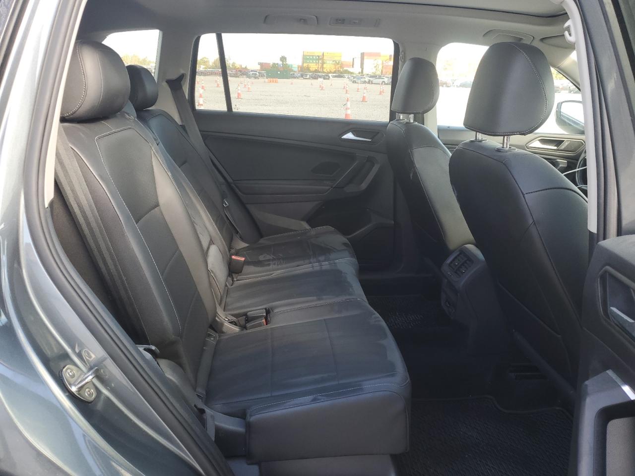 VOLKSWAGEN TIGUAN SE