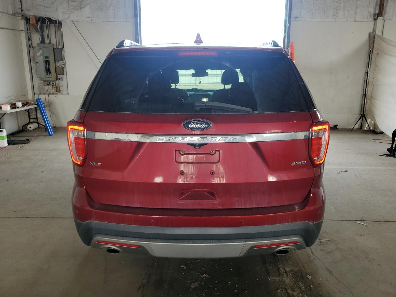 FORD EXPLORER XLT