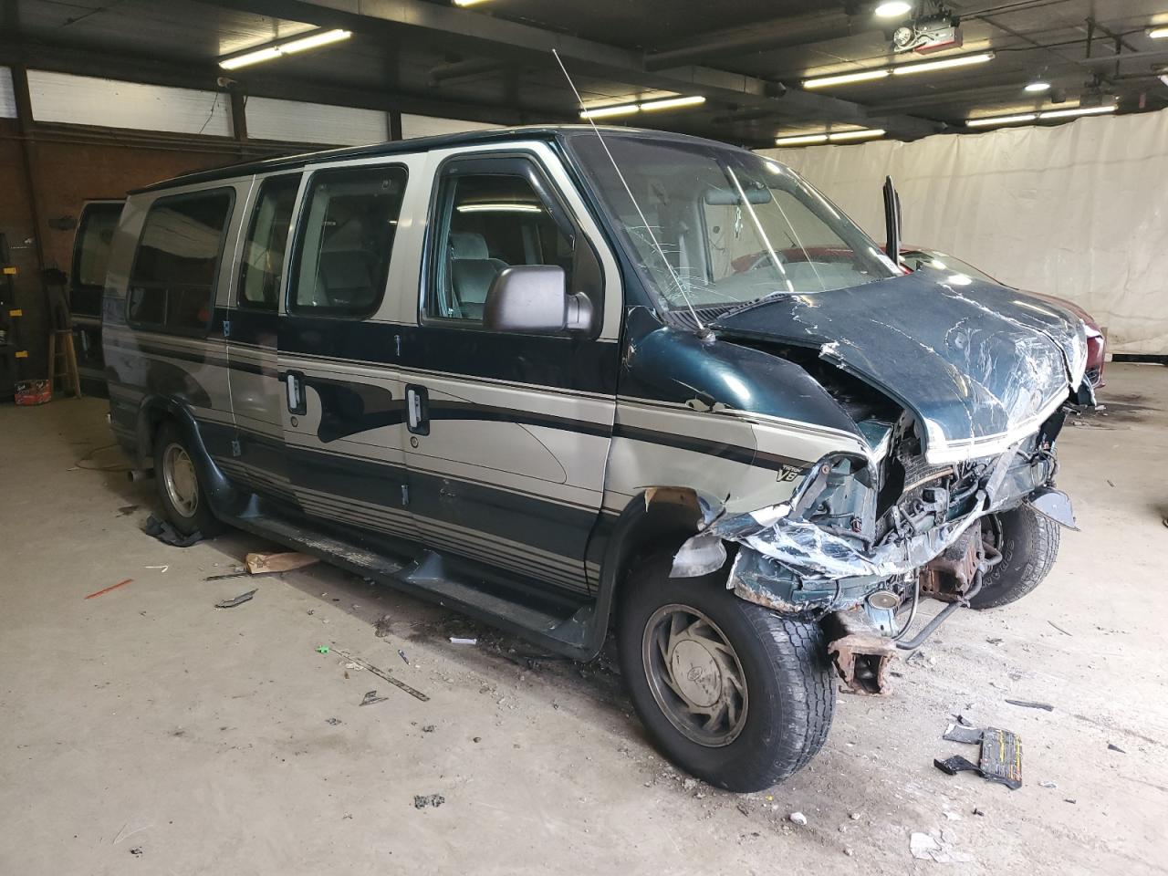 Lot #3298101200 1998 FORD ECONOLINE