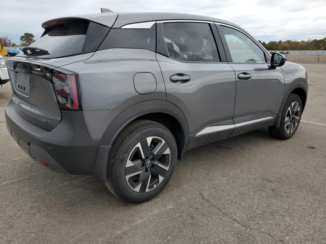 NISSAN KICKS SV