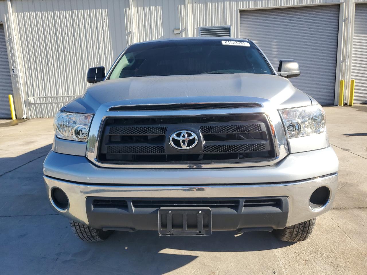 TOYOTA TUNDRA CREWMAX SR5