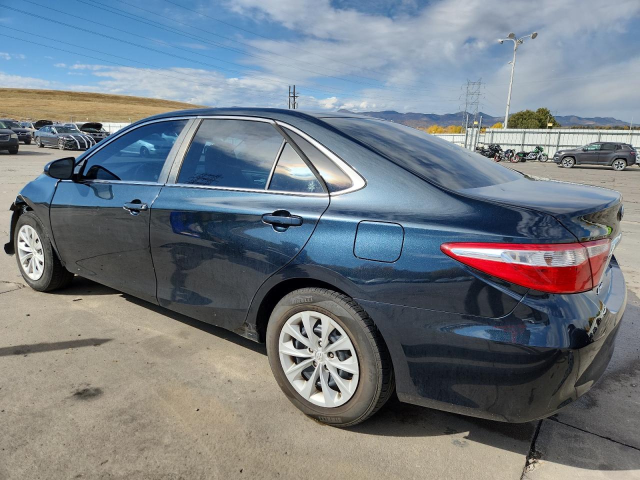 TOYOTA CAMRY LE