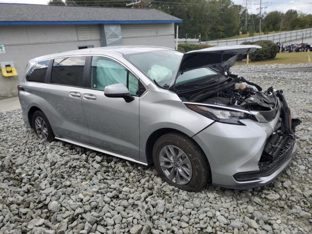 2025 TOYOTA SIENNA LE 5TDKRKECXSS230139