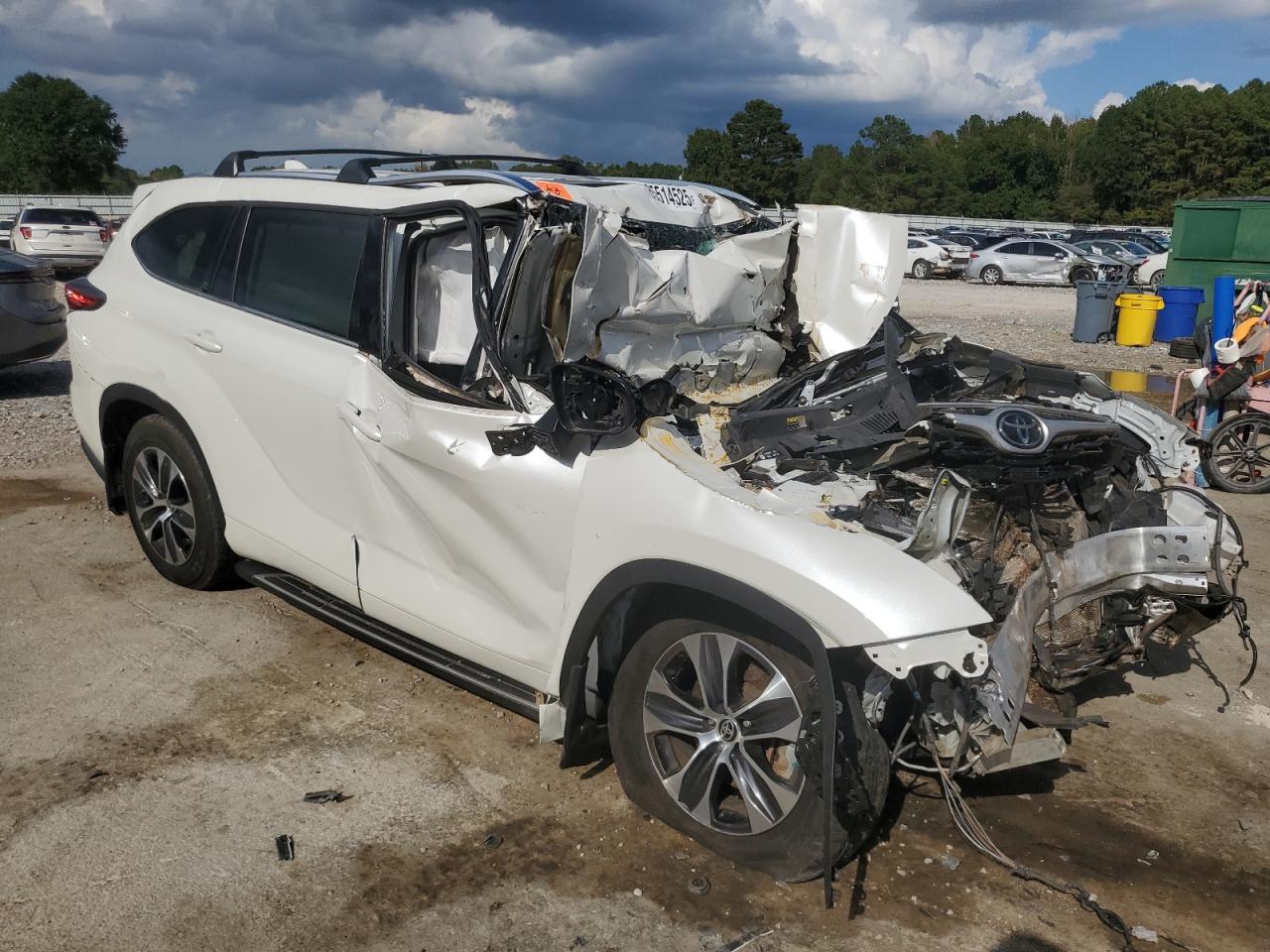 TOYOTA HIGHLANDER XLE