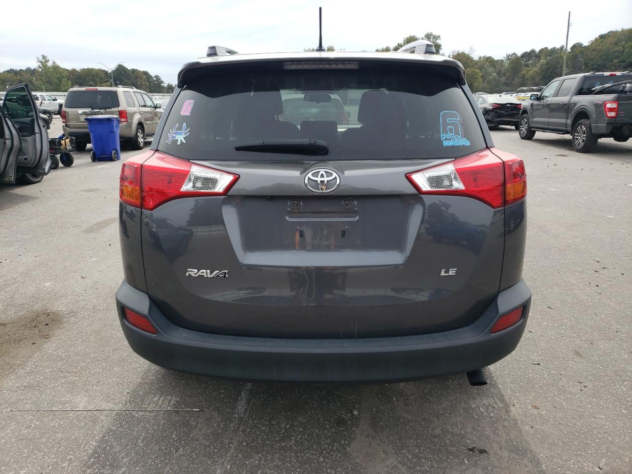 TOYOTA RAV4 LE