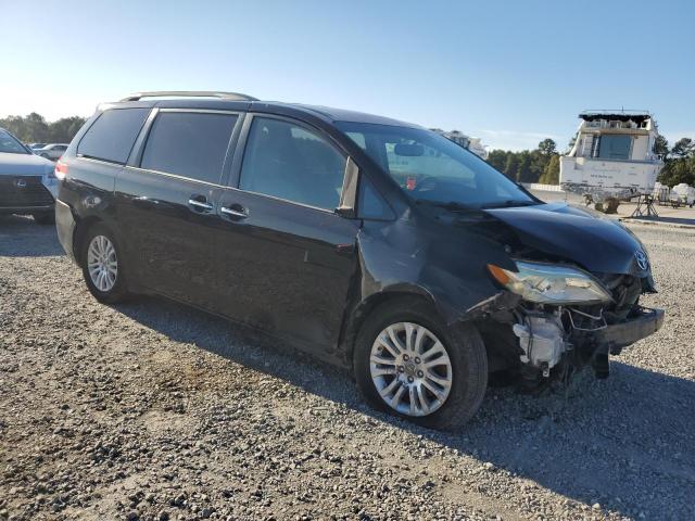 2011 TOYOTA SIENNA XLE - 5TDYK3DC2BS132468