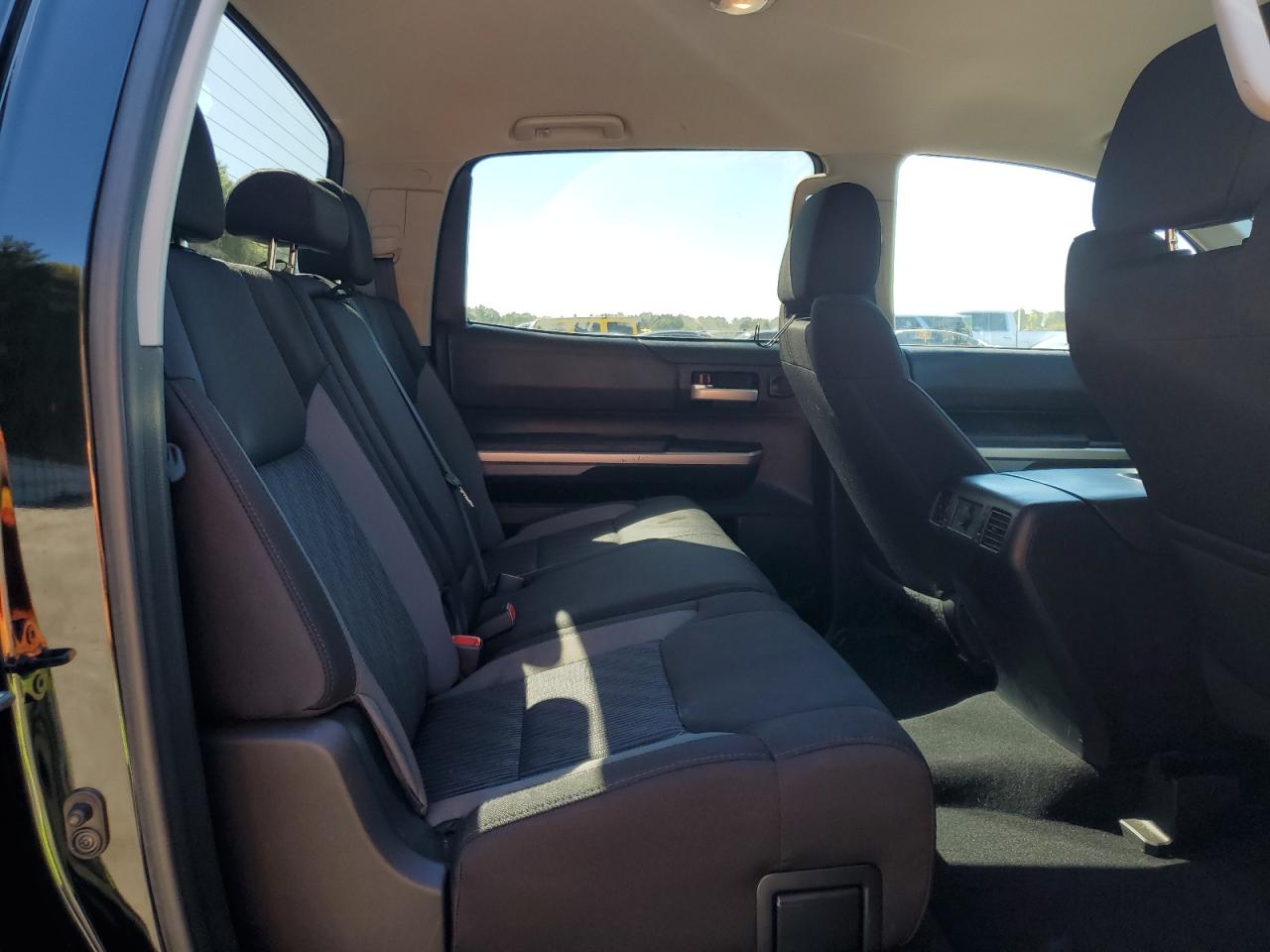 TOYOTA TUNDRA CREWMAX SR5