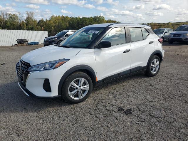 NISSAN KICKS S