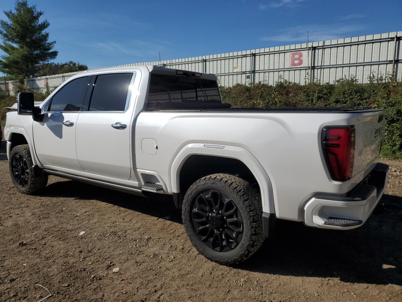 GMC SIERRA K2500 DENALI ULTIMATE