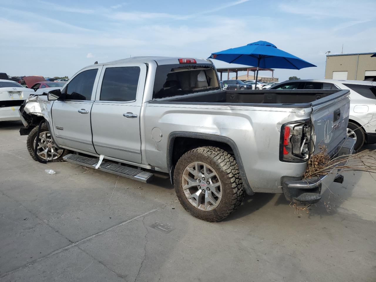 GMC SIERRA C1500 SLT