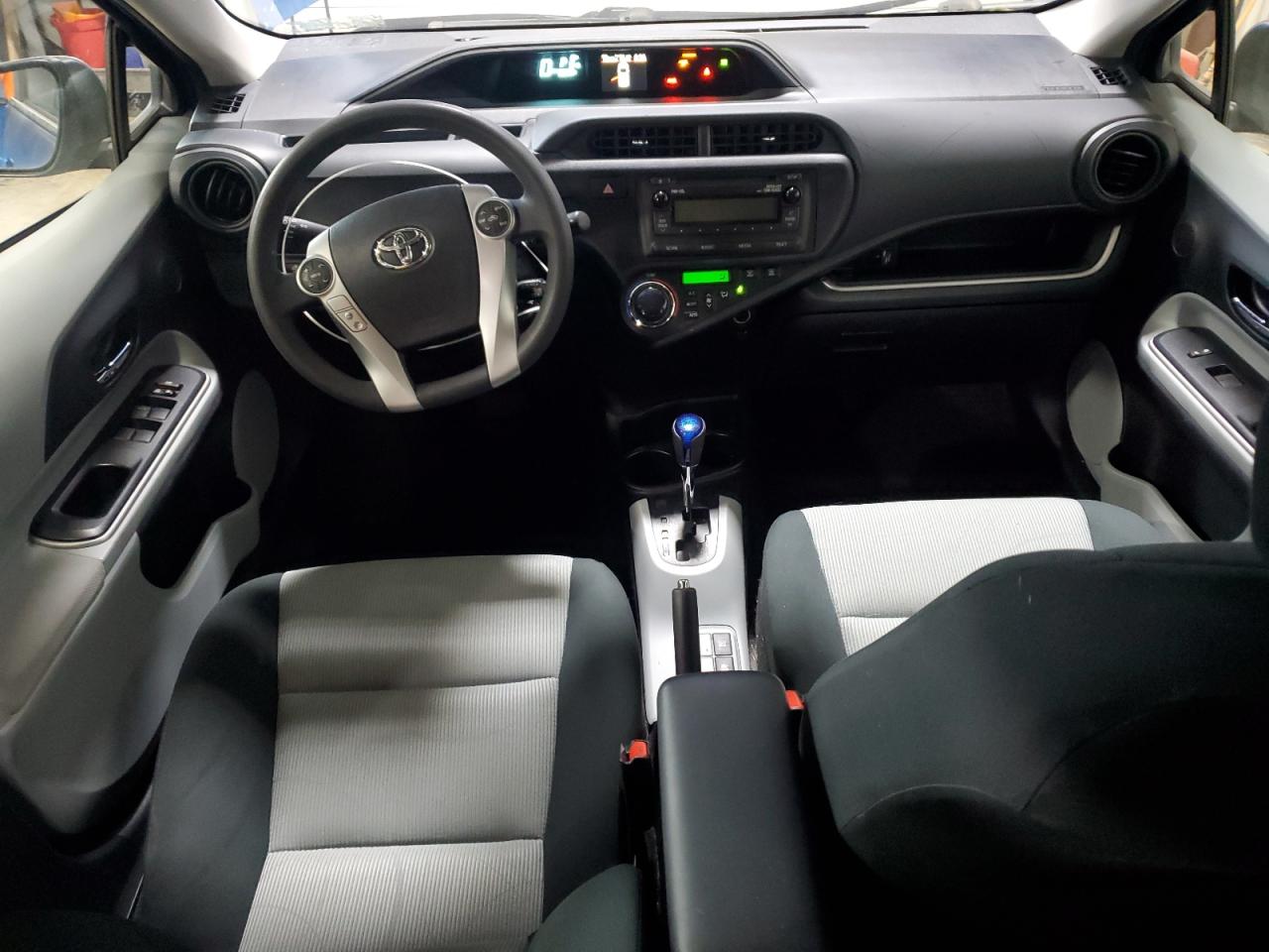 TOYOTA PRIUS C