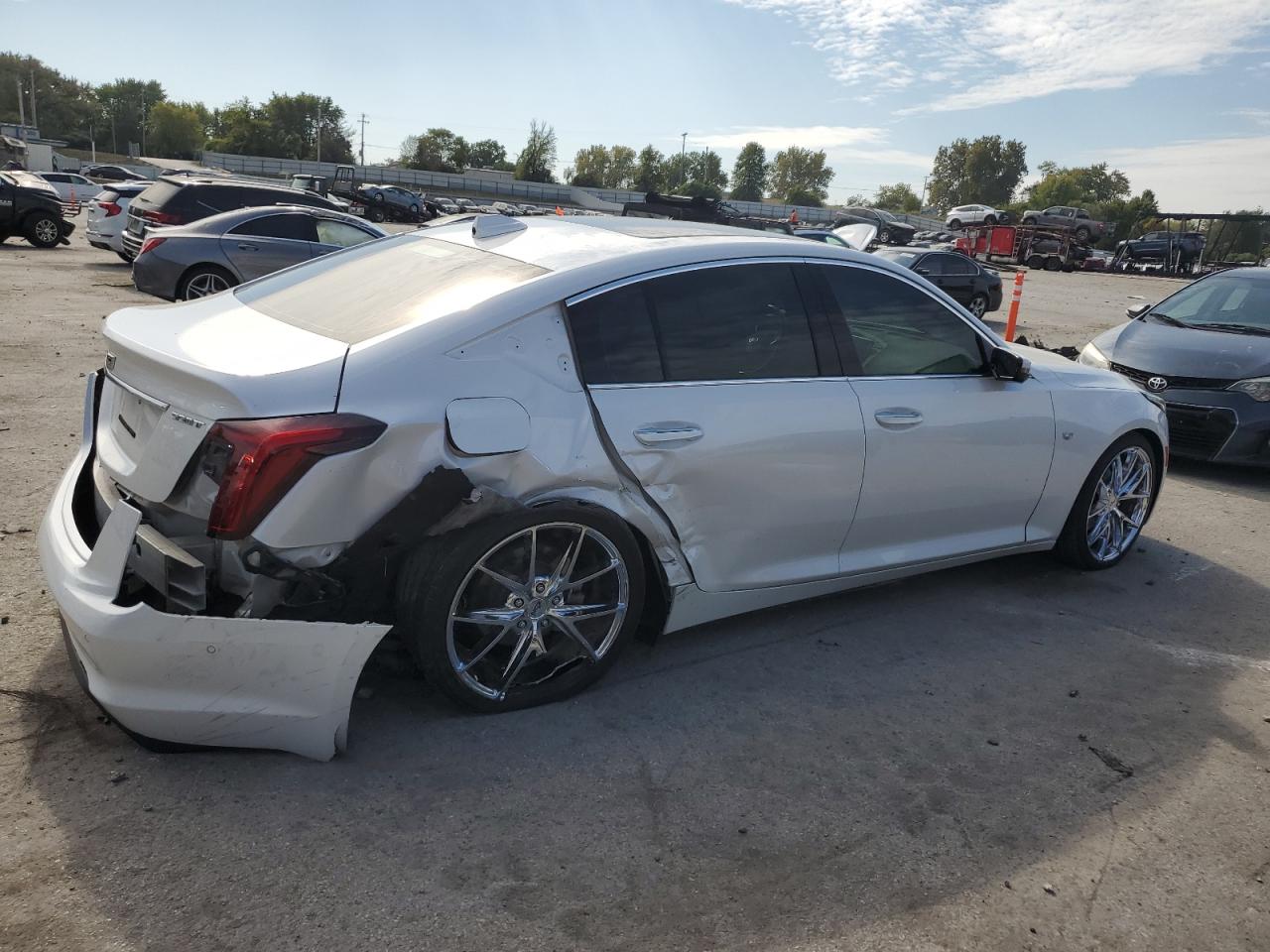 CADILLAC CT5 PREMIUM LUXURY