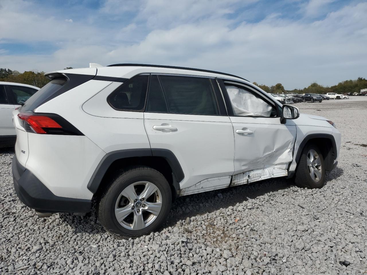 TOYOTA RAV4 XLE