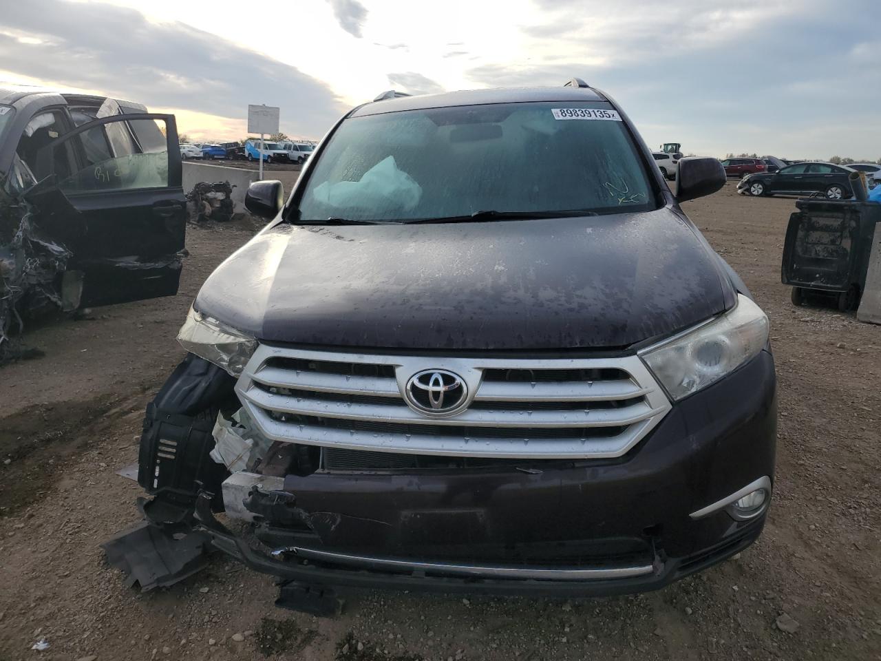 TOYOTA HIGHLANDER BASE