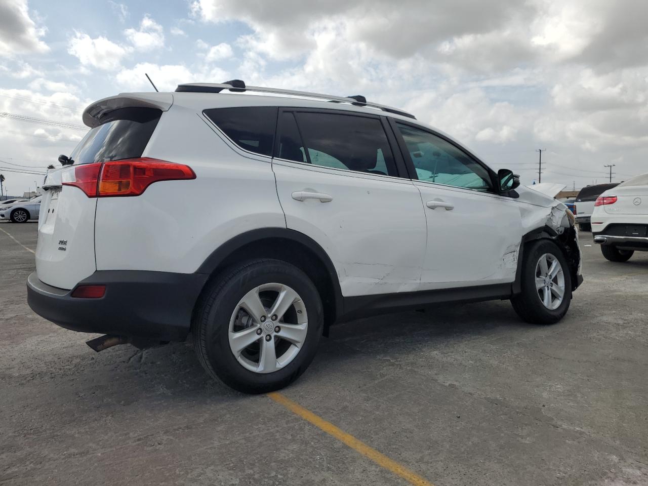 TOYOTA RAV4 XLE