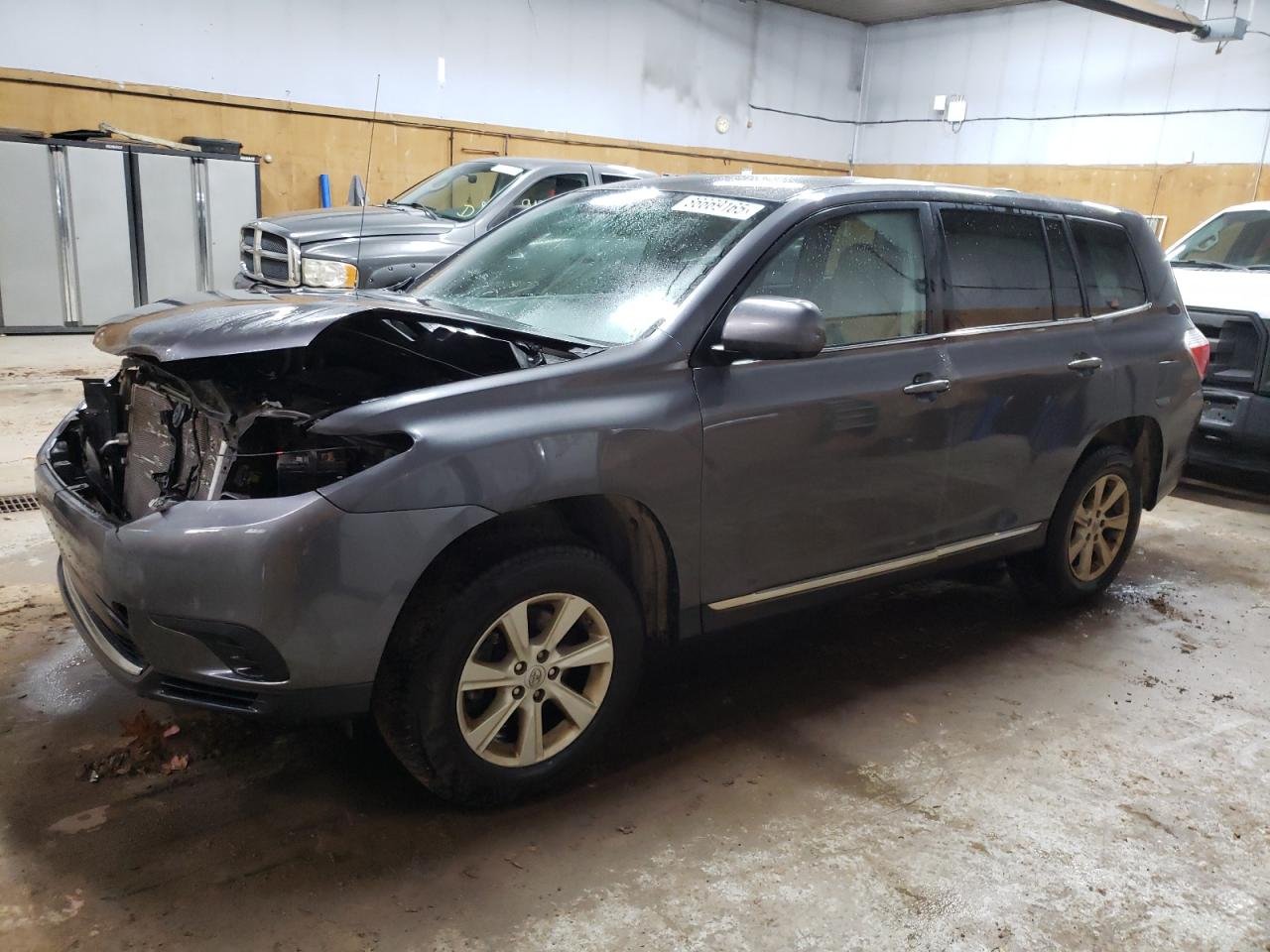 TOYOTA HIGHLANDER BASE