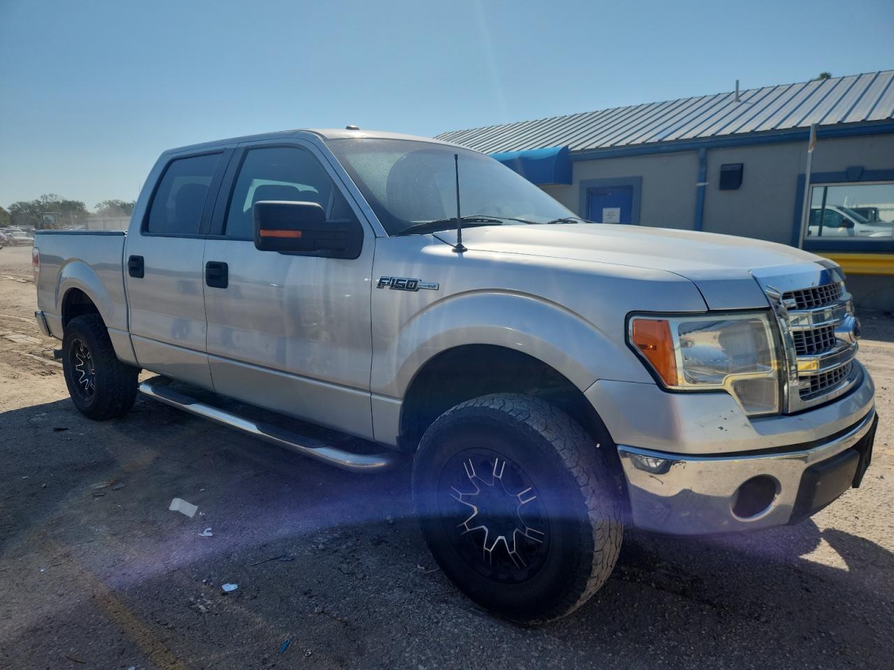 FORD F-150 SUPERCREW