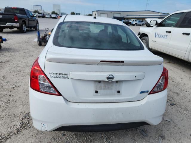 2015 NISSAN VERSA S 3N1CN7AP6FL879747