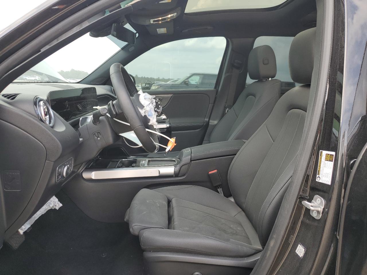 MERCEDES-BENZ EQB 250+