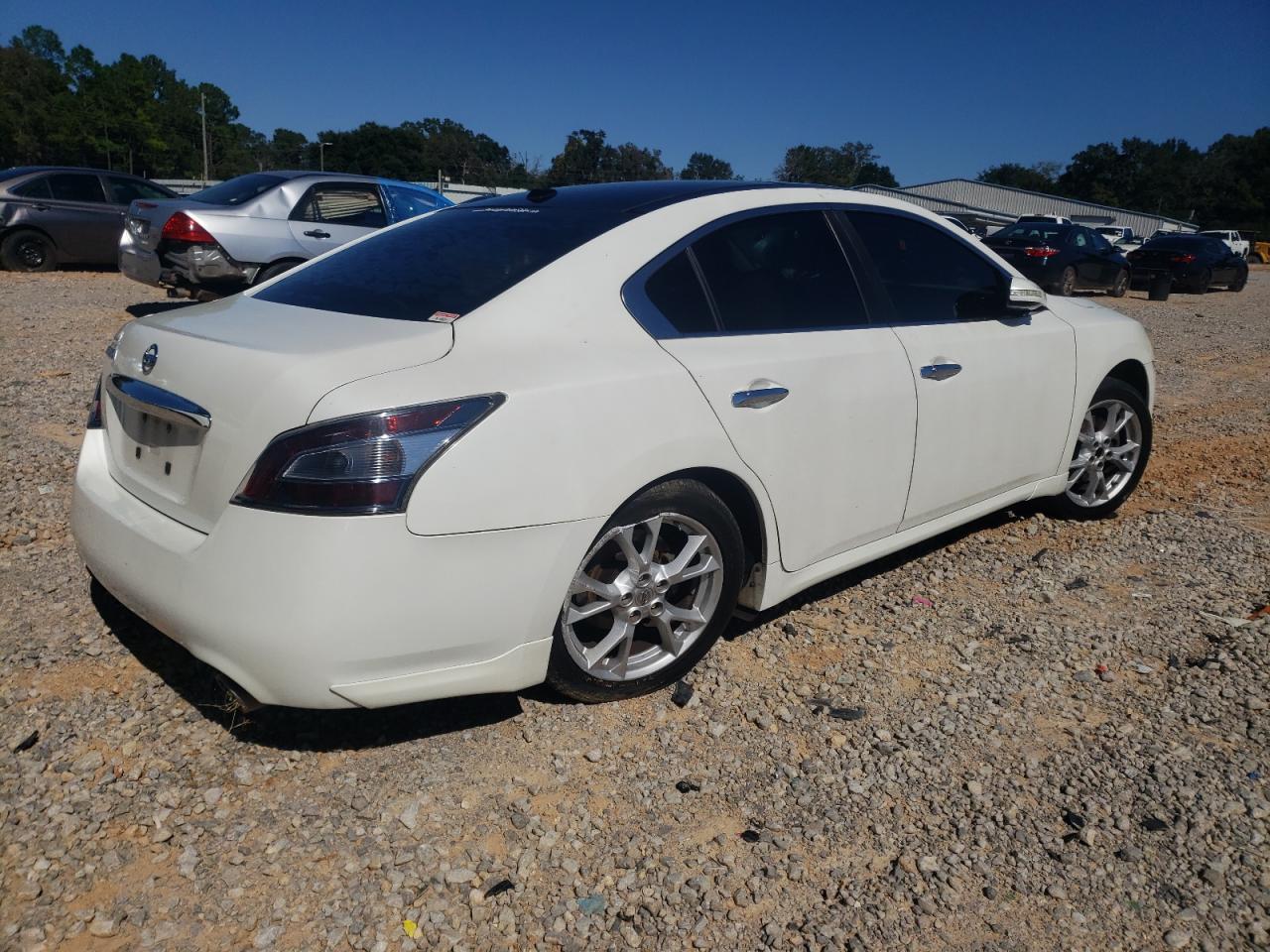NISSAN MAXIMA S